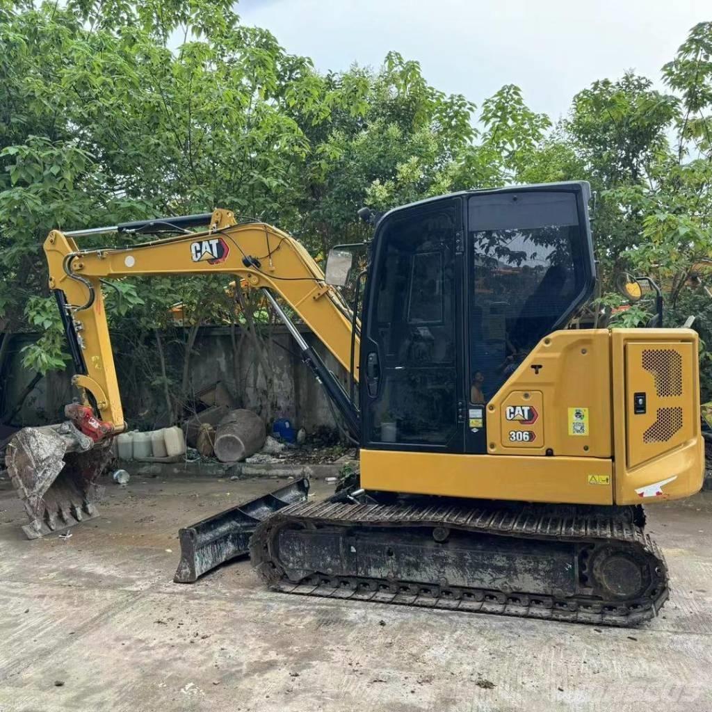 CAT 306 Kāpurķēžu ekskavatori
