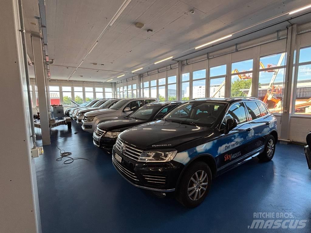 Toyota Landcruiser Visurgājēji/apvidus automobīļi
