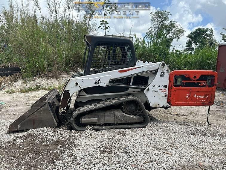 Bobcat T 450 Lietoti riteņu kompaktiekrāvēji