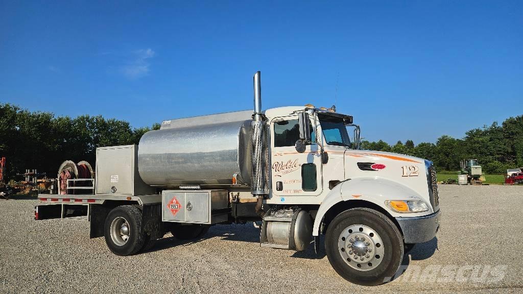Peterbilt PB335 Autocisterna