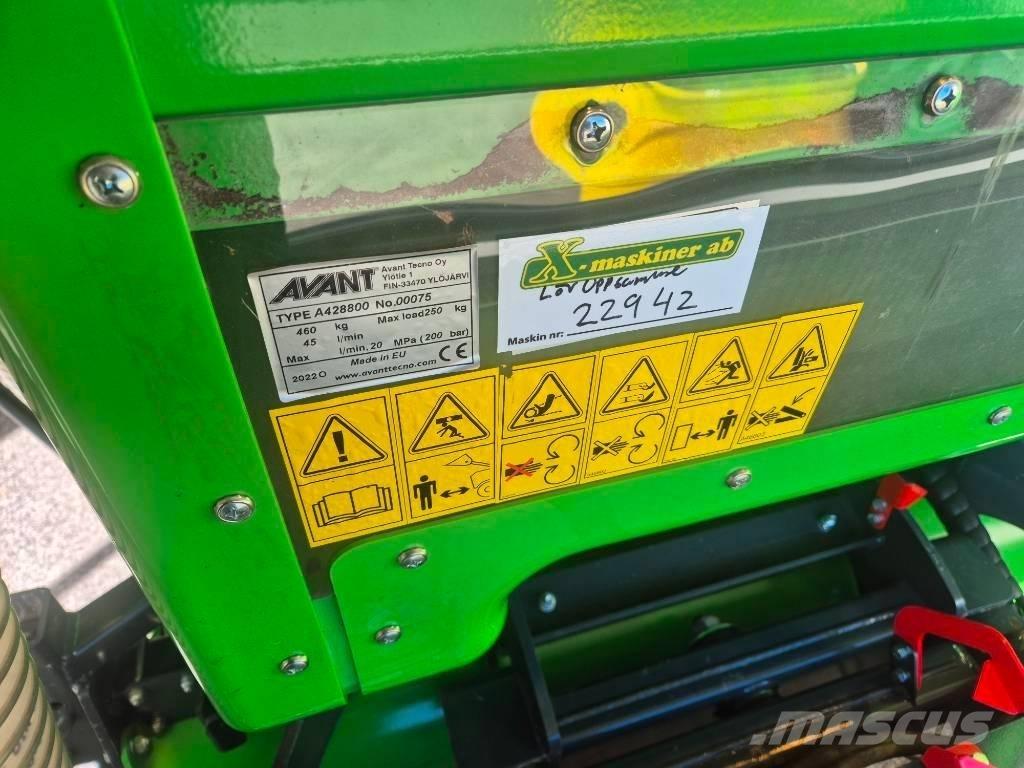 Avant Lövsug DEMO Lietoti riteņu kompaktiekrāvēji