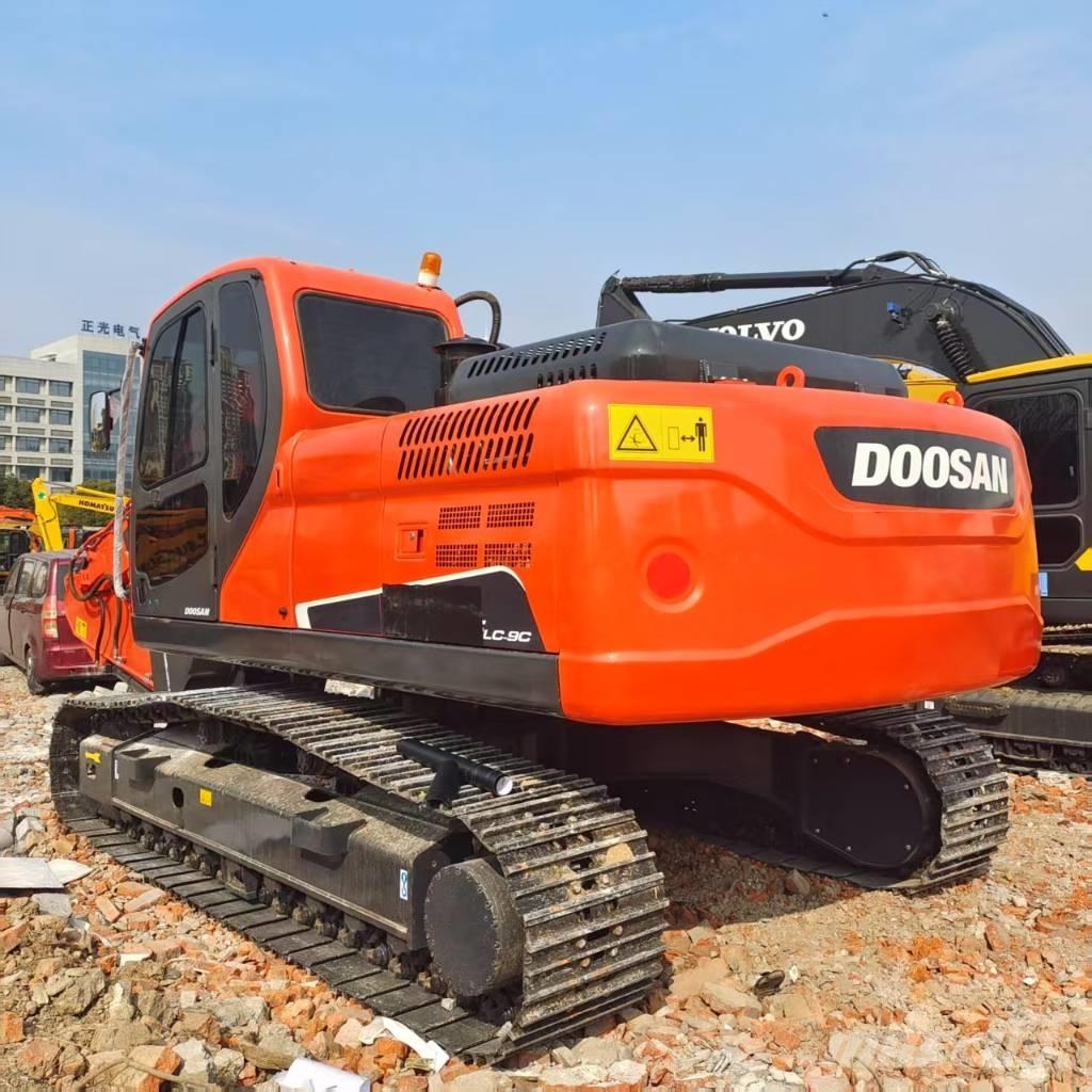 Doosan DX225LC-9C Kāpurķēžu ekskavatori