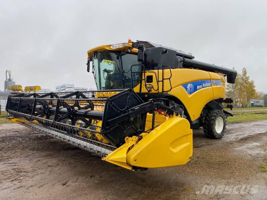 New Holland CX 8070 Ražas novākšanas kombaini