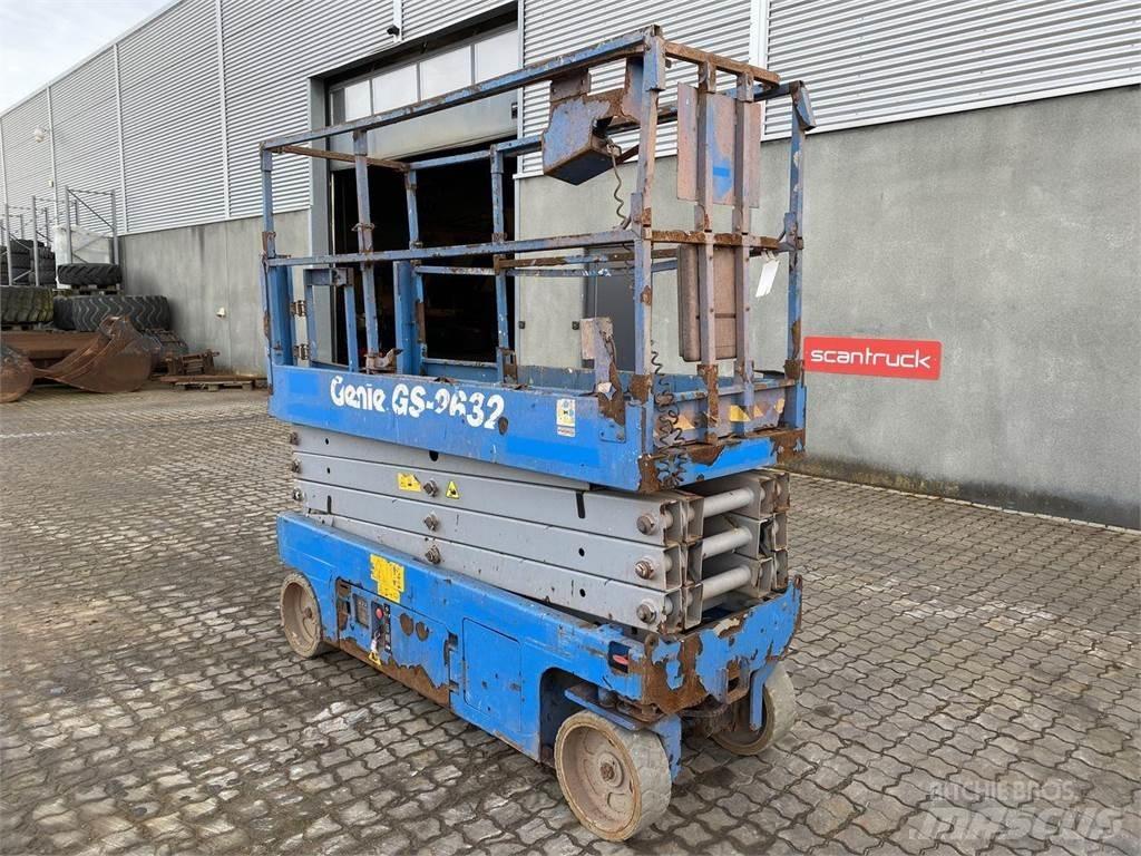 Genie GS2632 Šķerveida pacēlāji