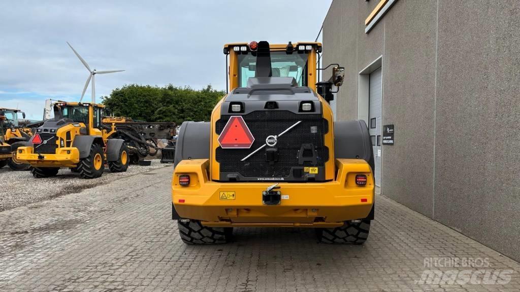 Volvo L 120 H Iekrāvēji uz riteņiem