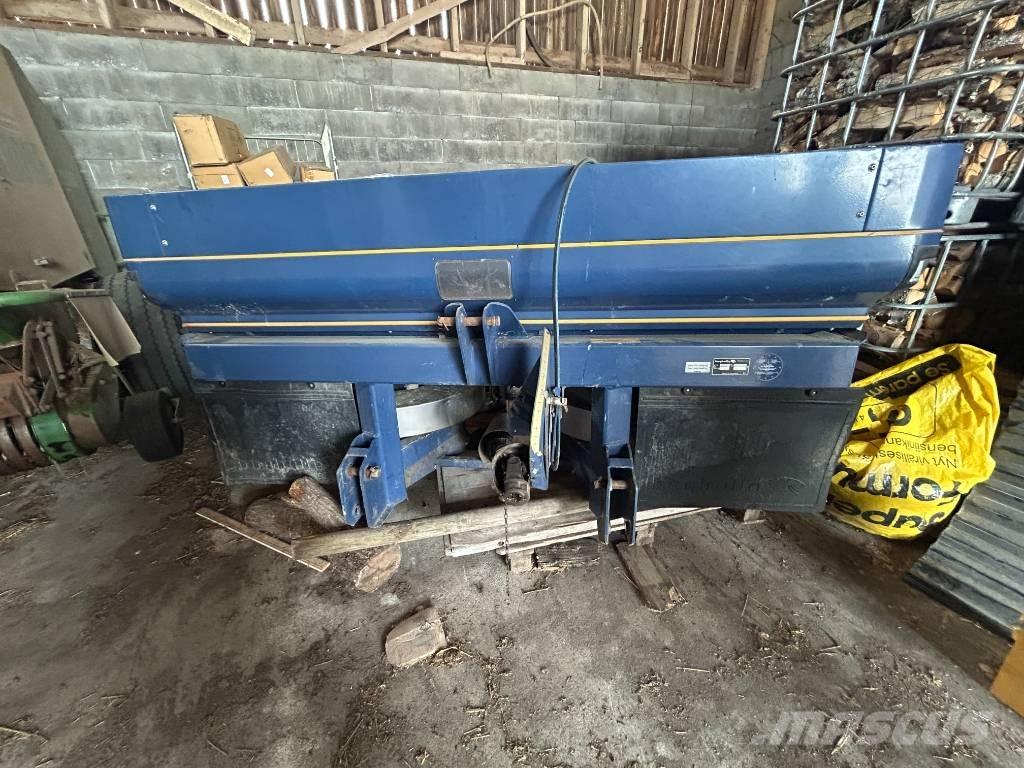 Bogballe M2 Base Minerālmēslu izkliedētāji