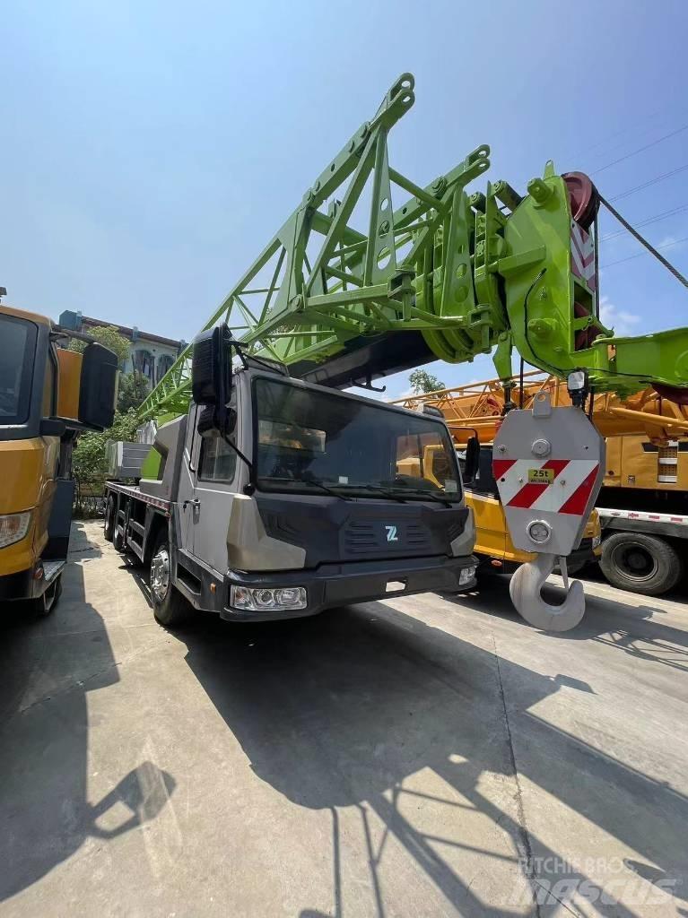 Zoomlion ZCT251V Visurgājēji celtņi