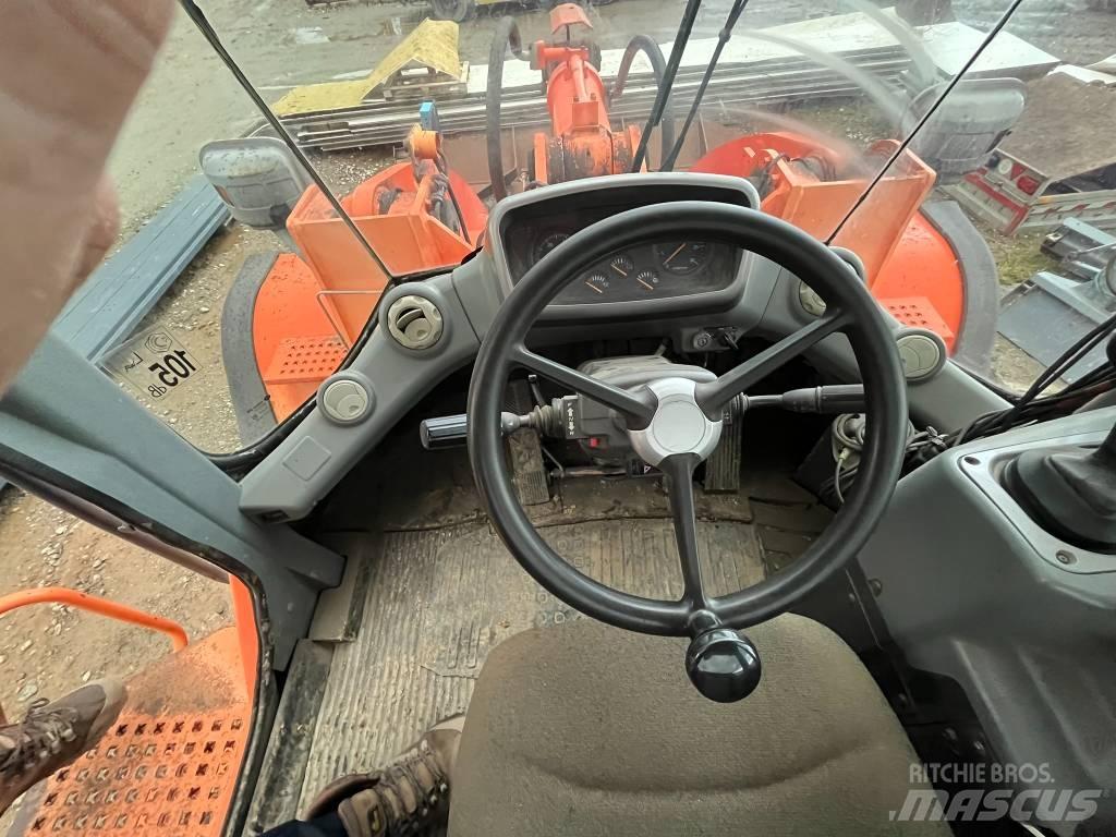 Doosan DL 400 Iekrāvēji uz riteņiem