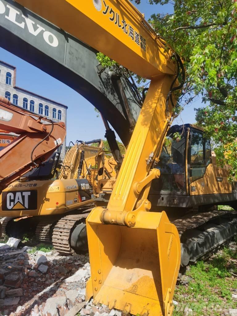 Komatsu PC 220-7 Kāpurķēžu ekskavatori
