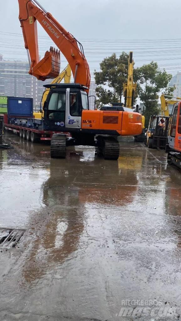 Hitachi ZX 210 Kāpurķēžu ekskavatori
