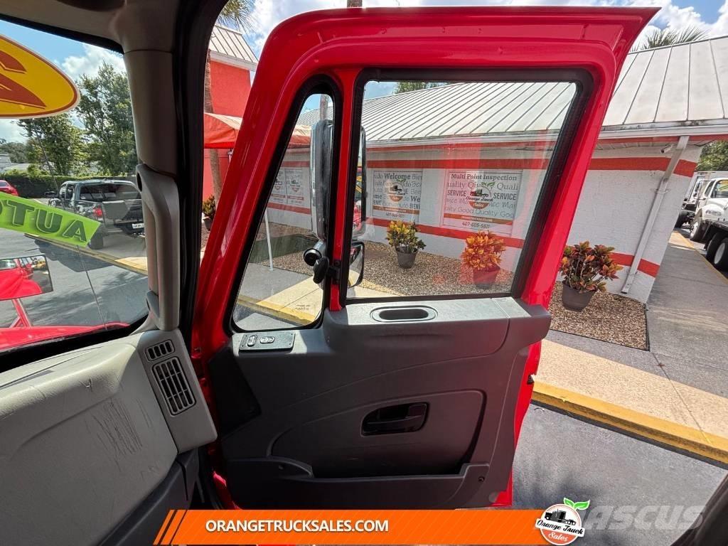 International 4300 Furgons