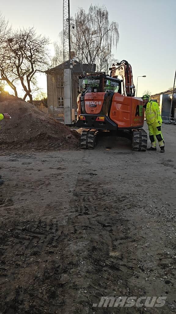 Hitachi ZX 95 USB - 7 Vidēja lieluma ekskavatori 7 t - 12 t