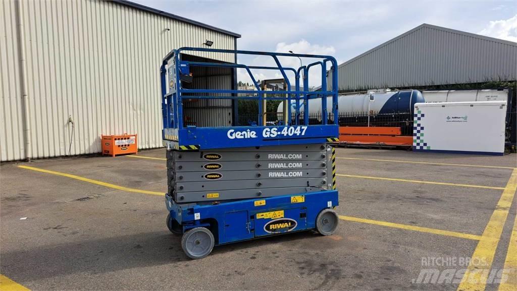 Genie GS4047 Šķerveida pacēlāji