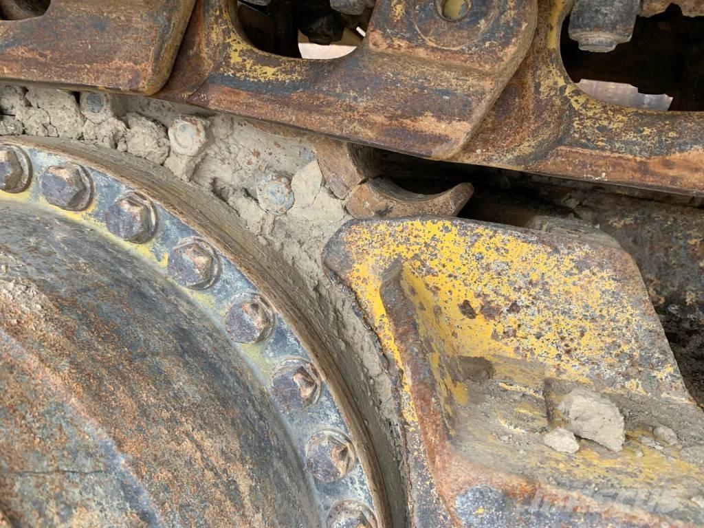 Komatsu D 61 PX-23 Kāpurķēžu buldozeri