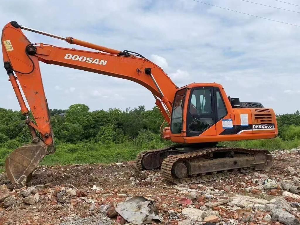 Doosan DH 225 LC-7 Kāpurķēžu ekskavatori