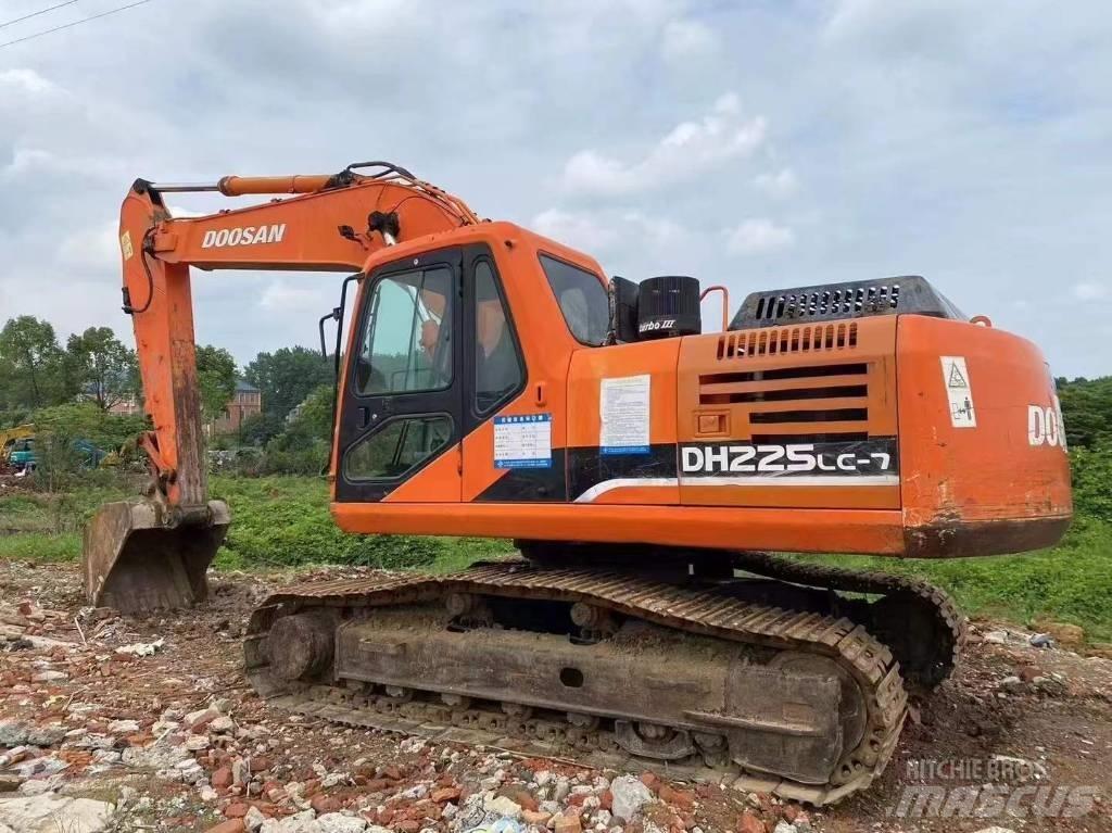 Doosan DH 225 LC-7 Kāpurķēžu ekskavatori