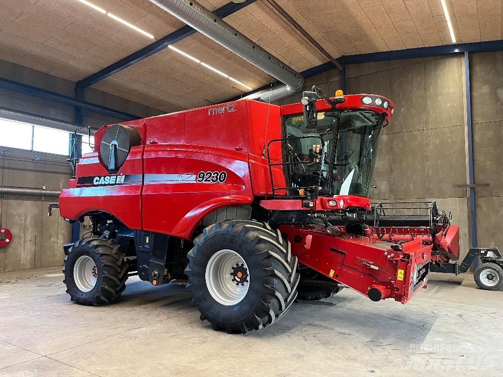 Case IH 9230 Ražas novākšanas kombaini