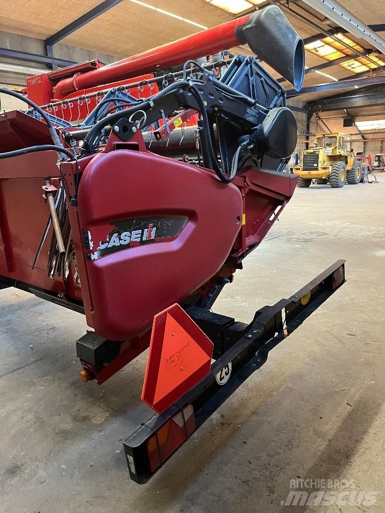 Case IH 9230 Ražas novākšanas kombaini
