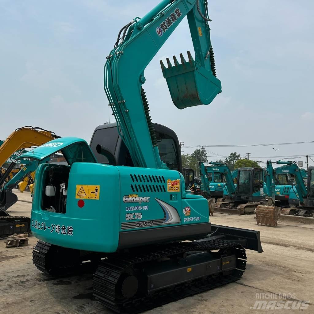 Kobelco 75 Kāpurķēžu ekskavatori