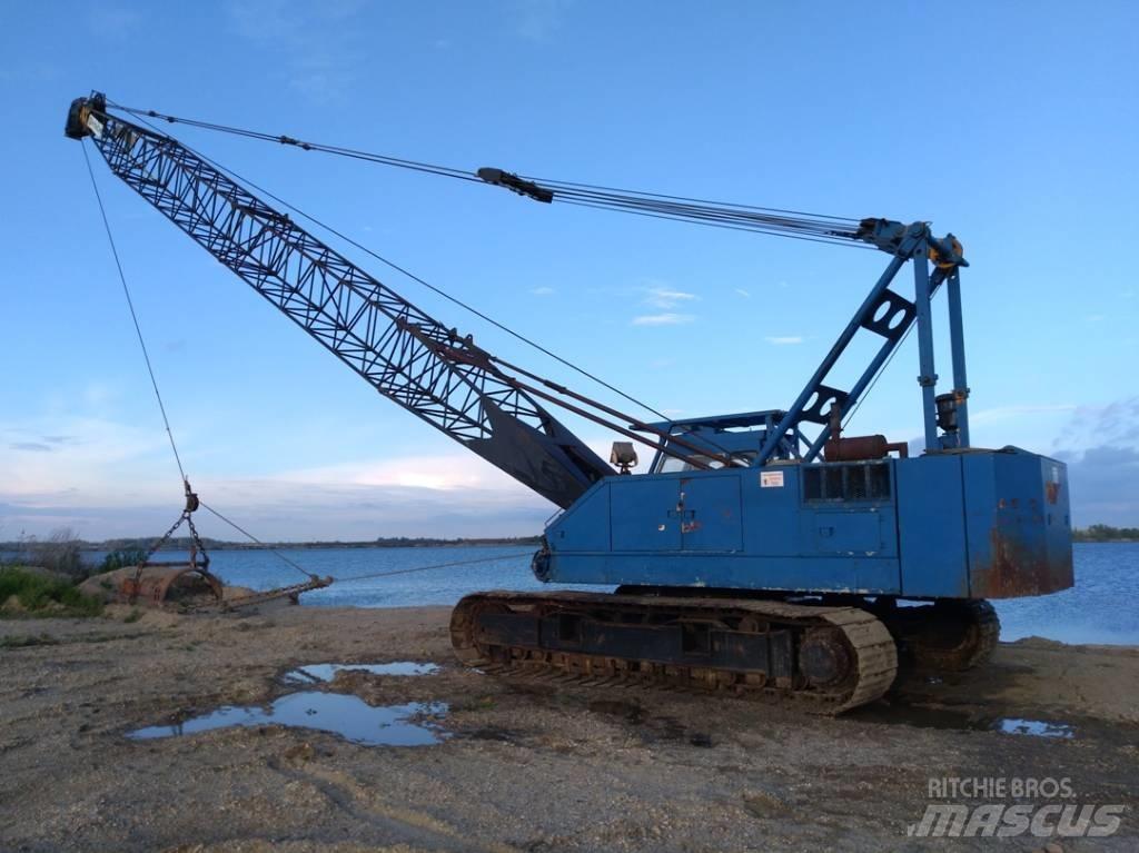 Hitachi KH 150-3 Kāpurķēžu ekskavators ar strēli