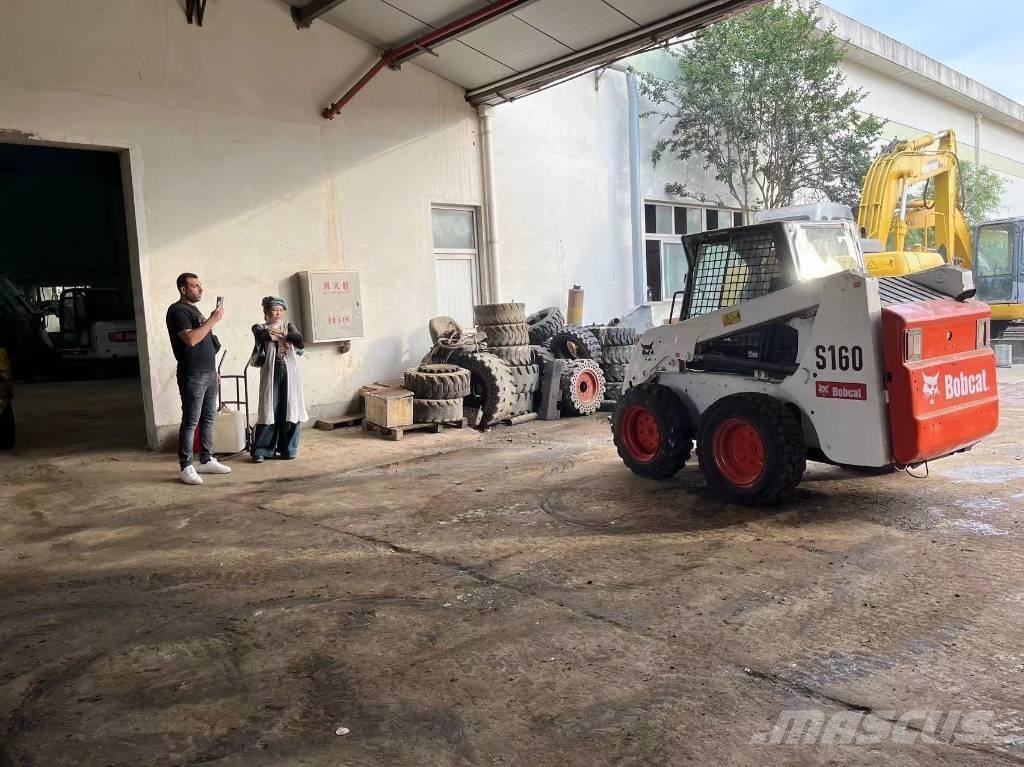 Bobcat S 160 Lietoti riteņu kompaktiekrāvēji