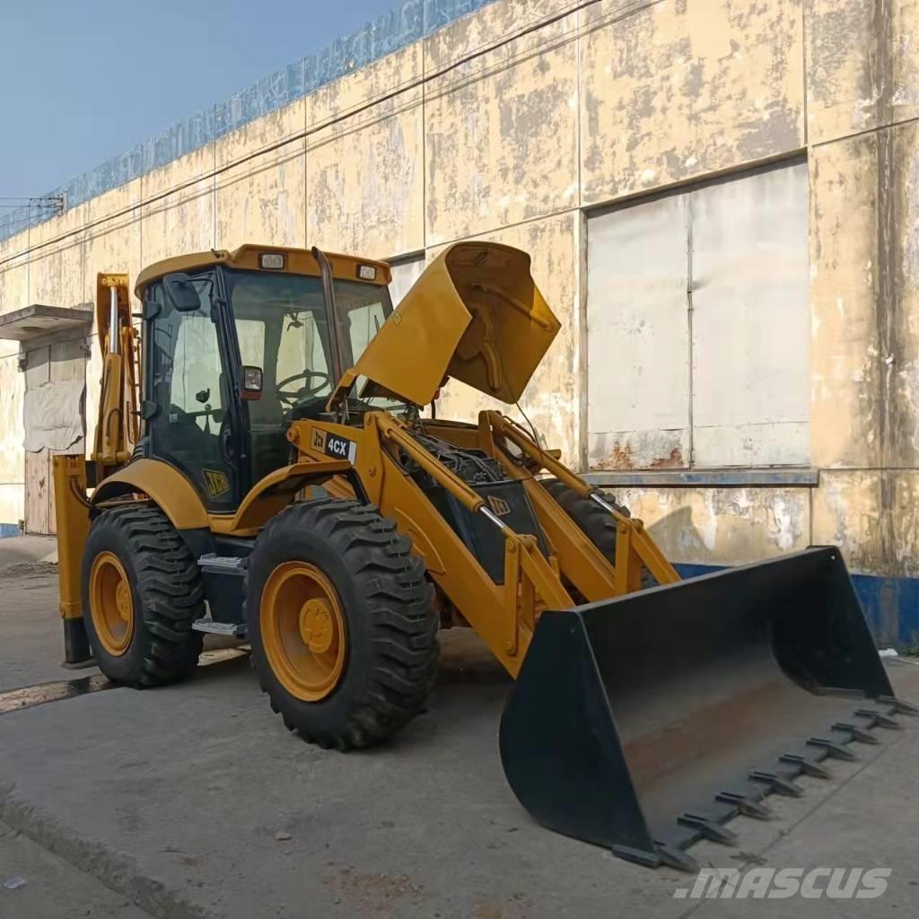 JCB 4CX Ekskavatori-iekrāvēji