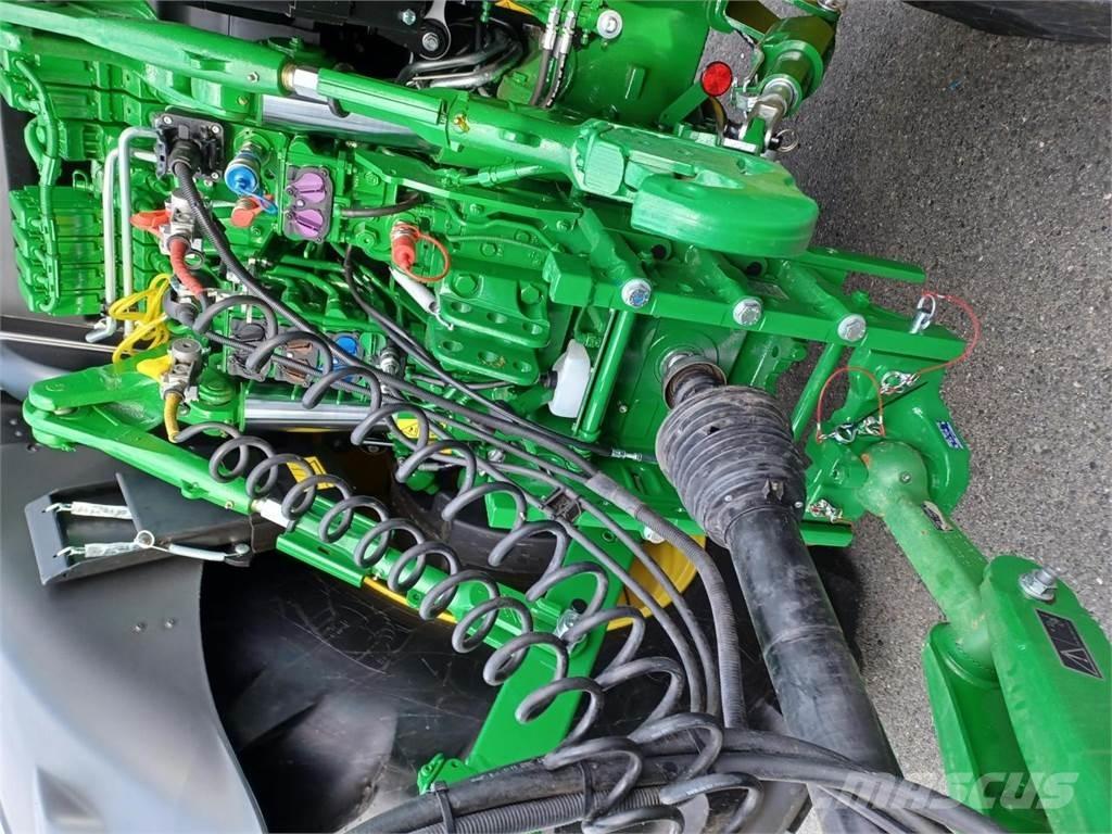 John Deere C441R Rituļu preses