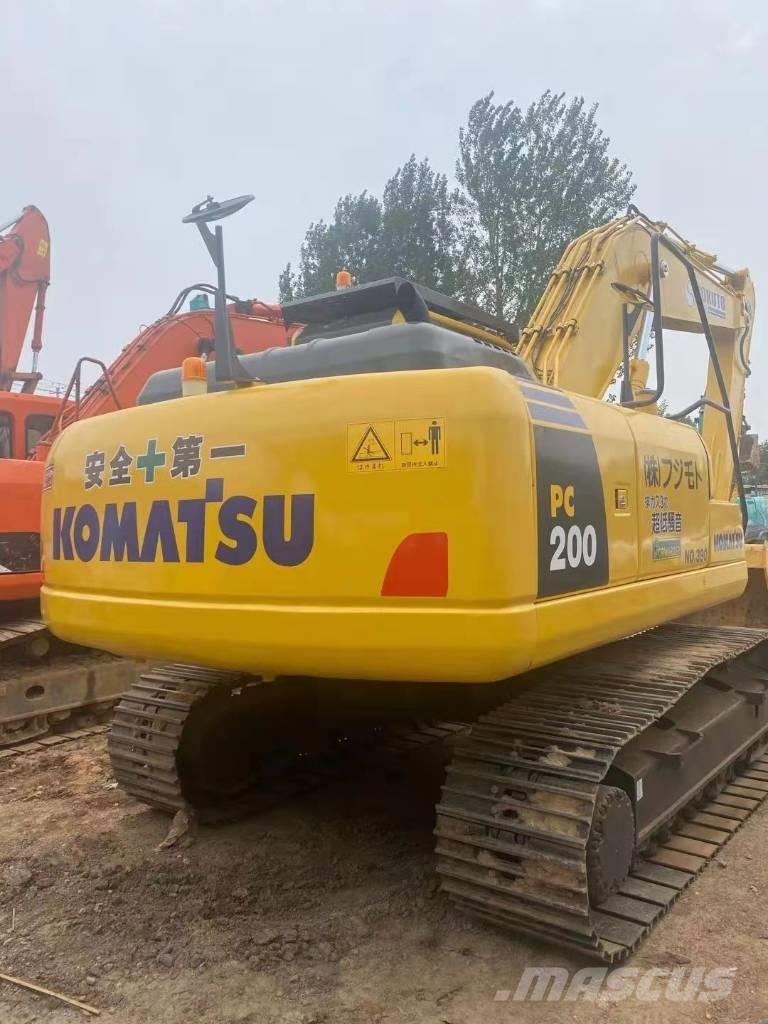 Komatsu pc200-8 Kāpurķēžu ekskavatori