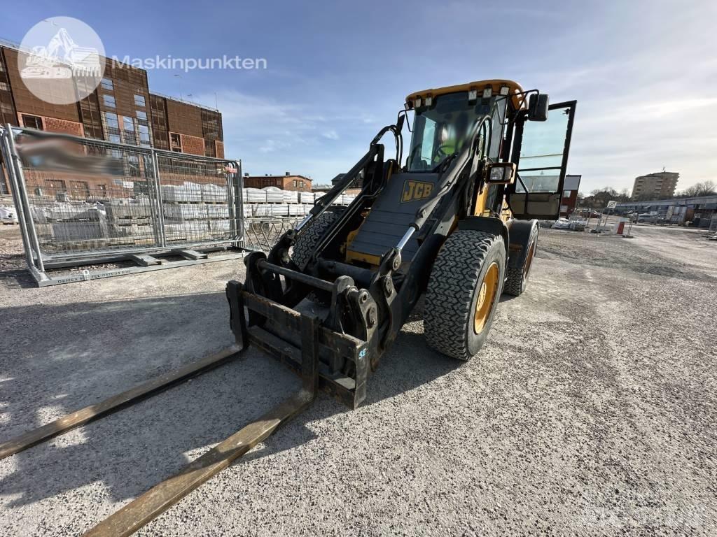 JCB 412 S Iekrāvēji uz riteņiem