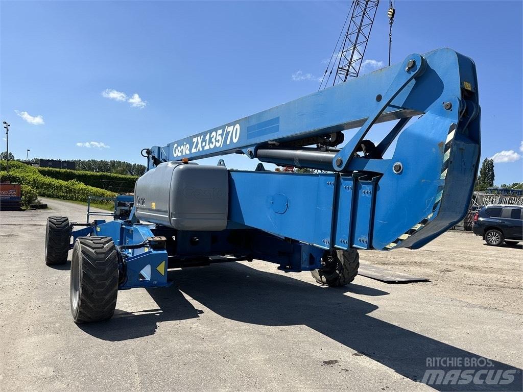 Genie ZX 135/70 Strēles pacēlāji