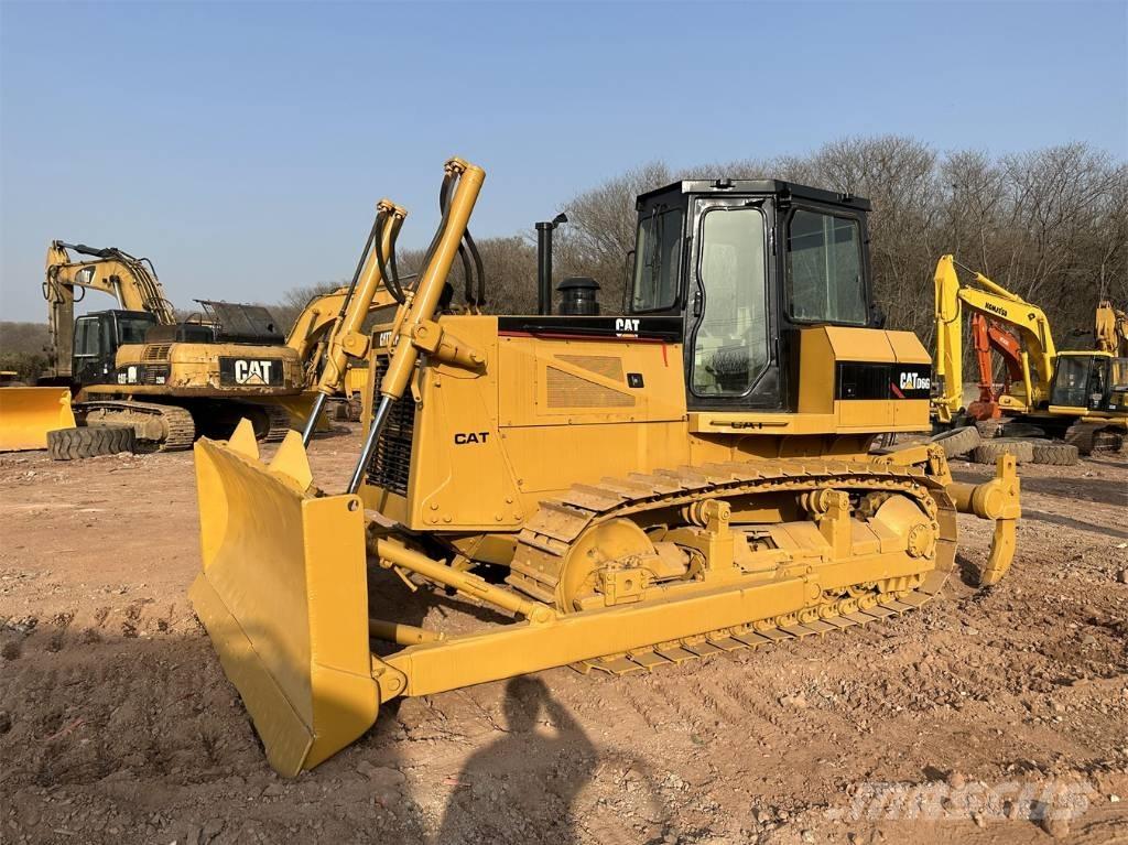 CAT D6G Kāpurķēžu buldozeri