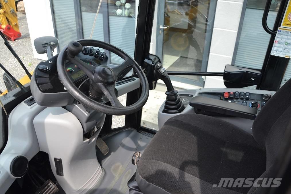 CAT 908 M Iekrāvēji uz riteņiem