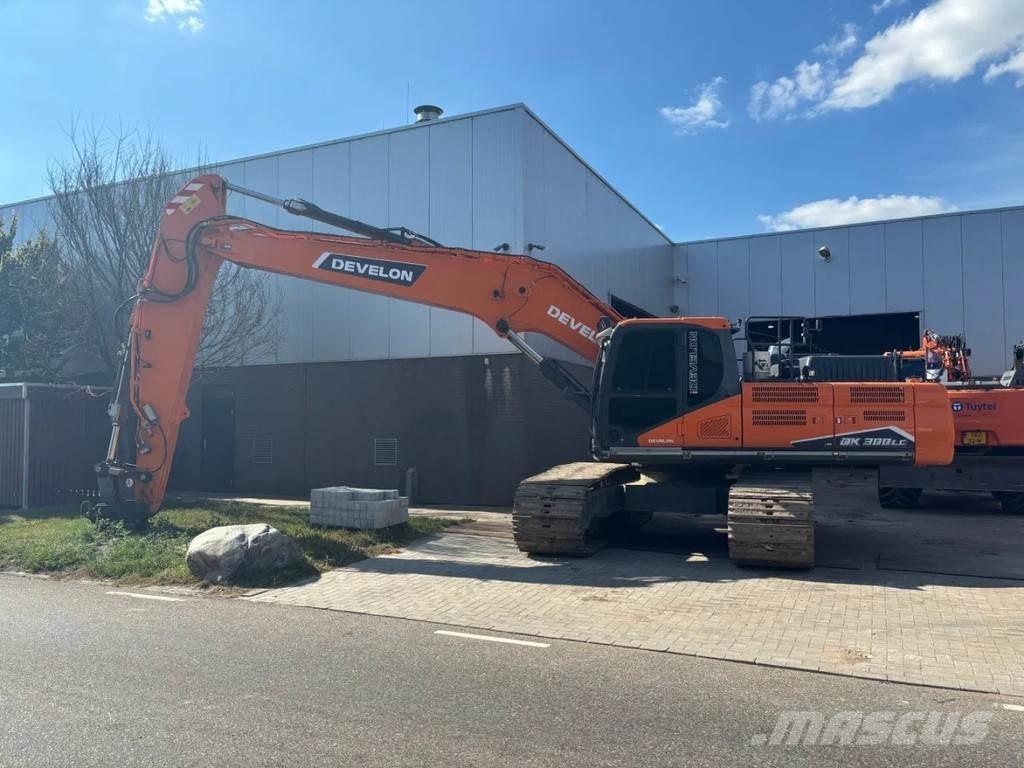 Develon DX300LC-7K Kāpurķēžu ekskavatori
