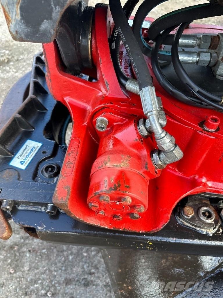 Takeuchi TB 2150 R Kāpurķēžu ekskavatori