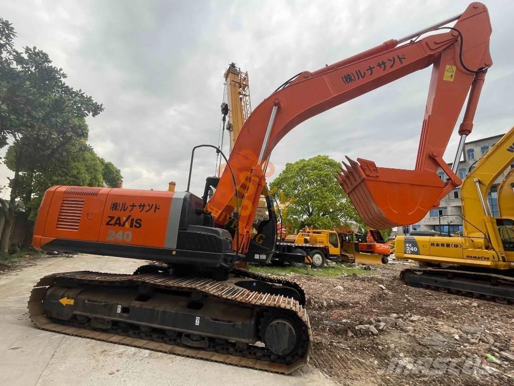 Hitachi ZX 240 Kāpurķēžu ekskavatori
