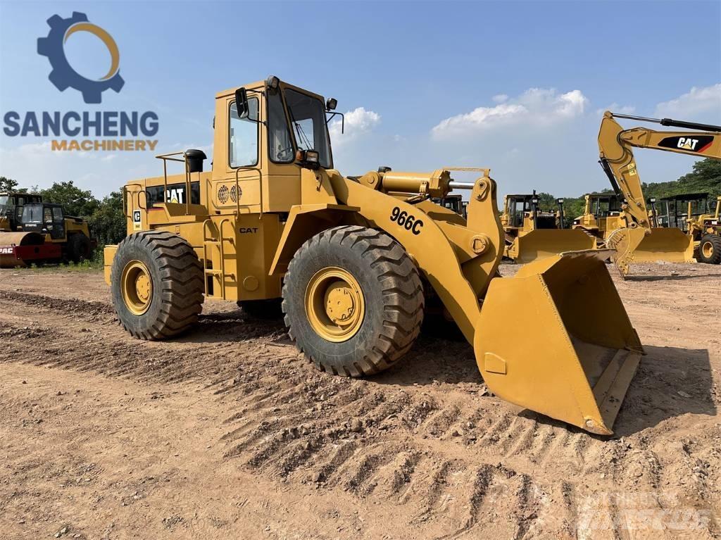 CAT 966 C Iekrāvēji uz riteņiem