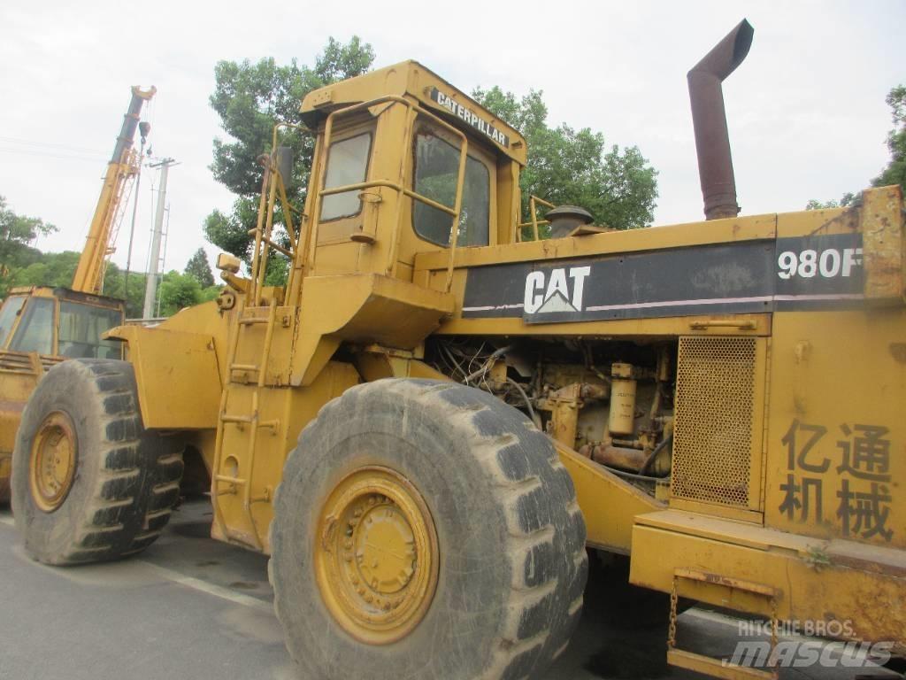 CAT 980 F Iekrāvēji uz riteņiem