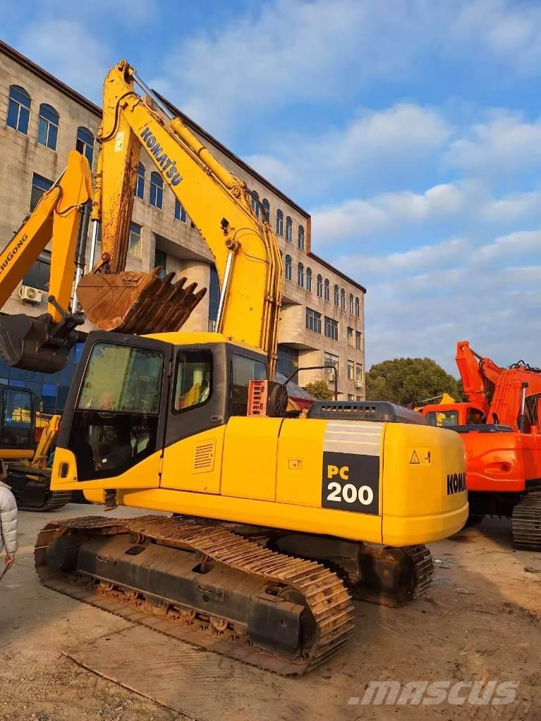 Komatsu PC 200-7 Kāpurķēžu ekskavatori