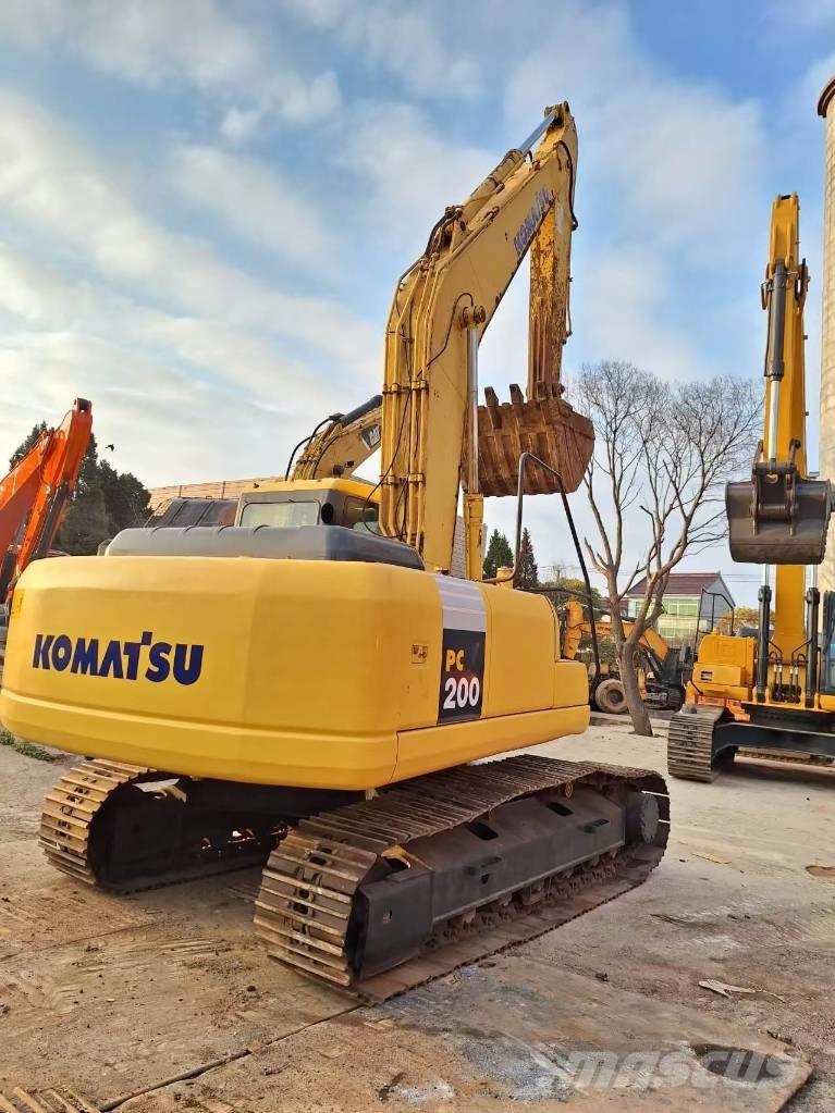 Komatsu PC 200-7 Kāpurķēžu ekskavatori