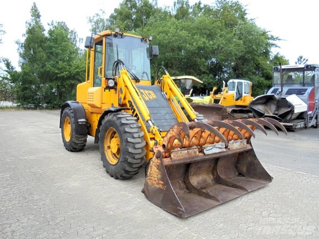 JCB 411 B HT Iekrāvēji uz riteņiem