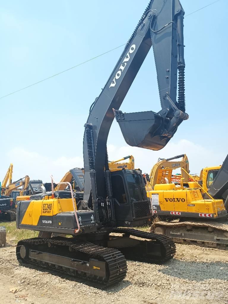 Volvo EC 240 Kāpurķēžu ekskavatori