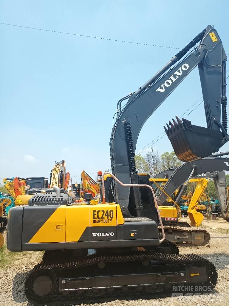Volvo EC 240 Kāpurķēžu ekskavatori