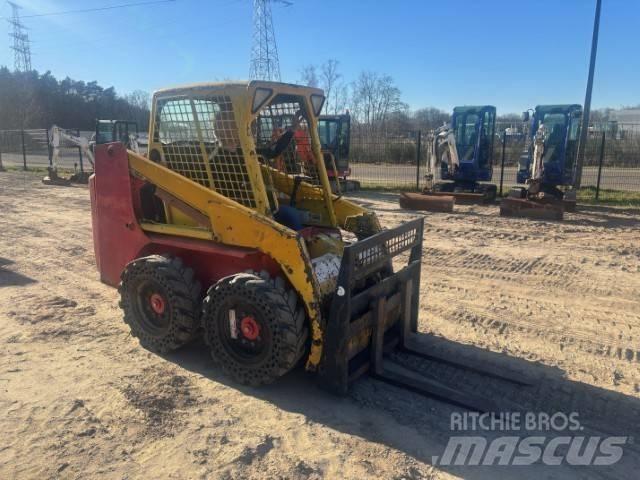 Bobcat S 130 Lietoti riteņu kompaktiekrāvēji