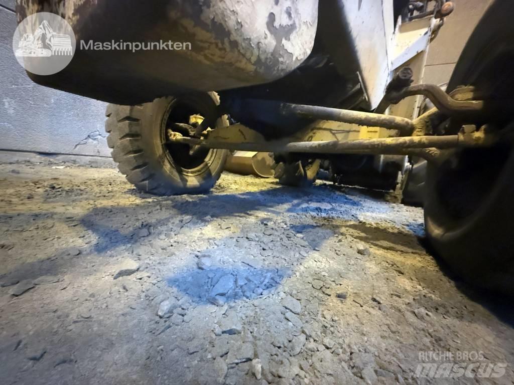 Volvo BM 620 Iekrāvēji uz riteņiem