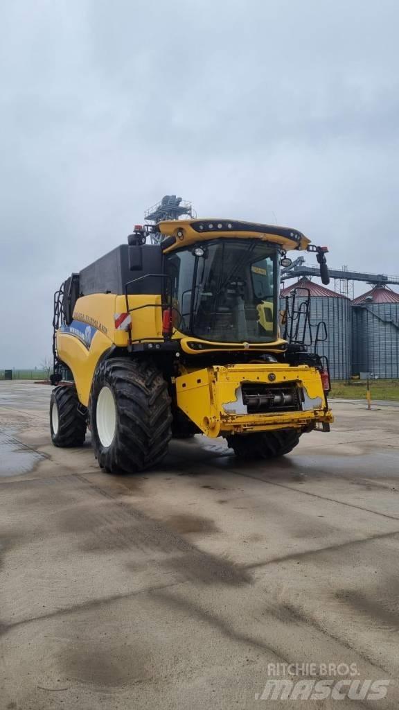 New Holland CR 8.80 Ražas novākšanas kombaini
