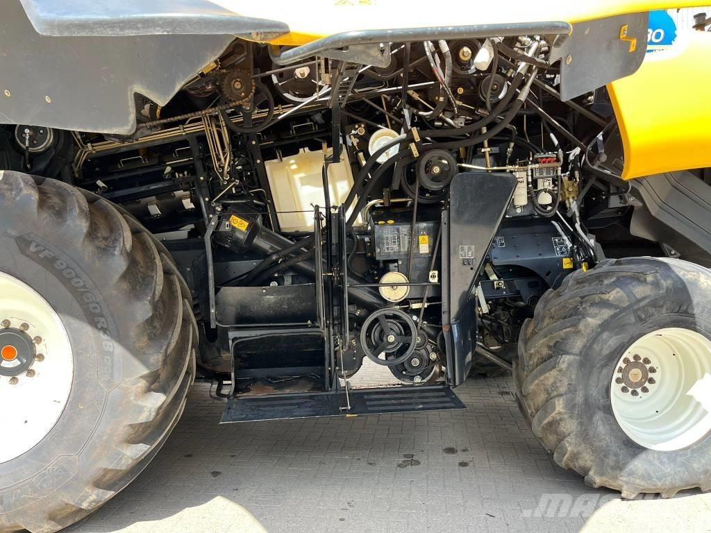 New Holland CR 8.80 Ražas novākšanas kombaini
