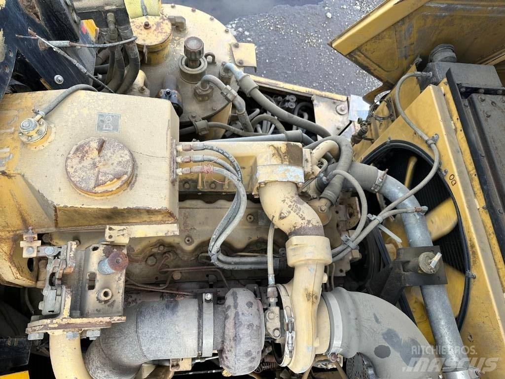 CAT D 300 E Artikulētie pašizgāzēji