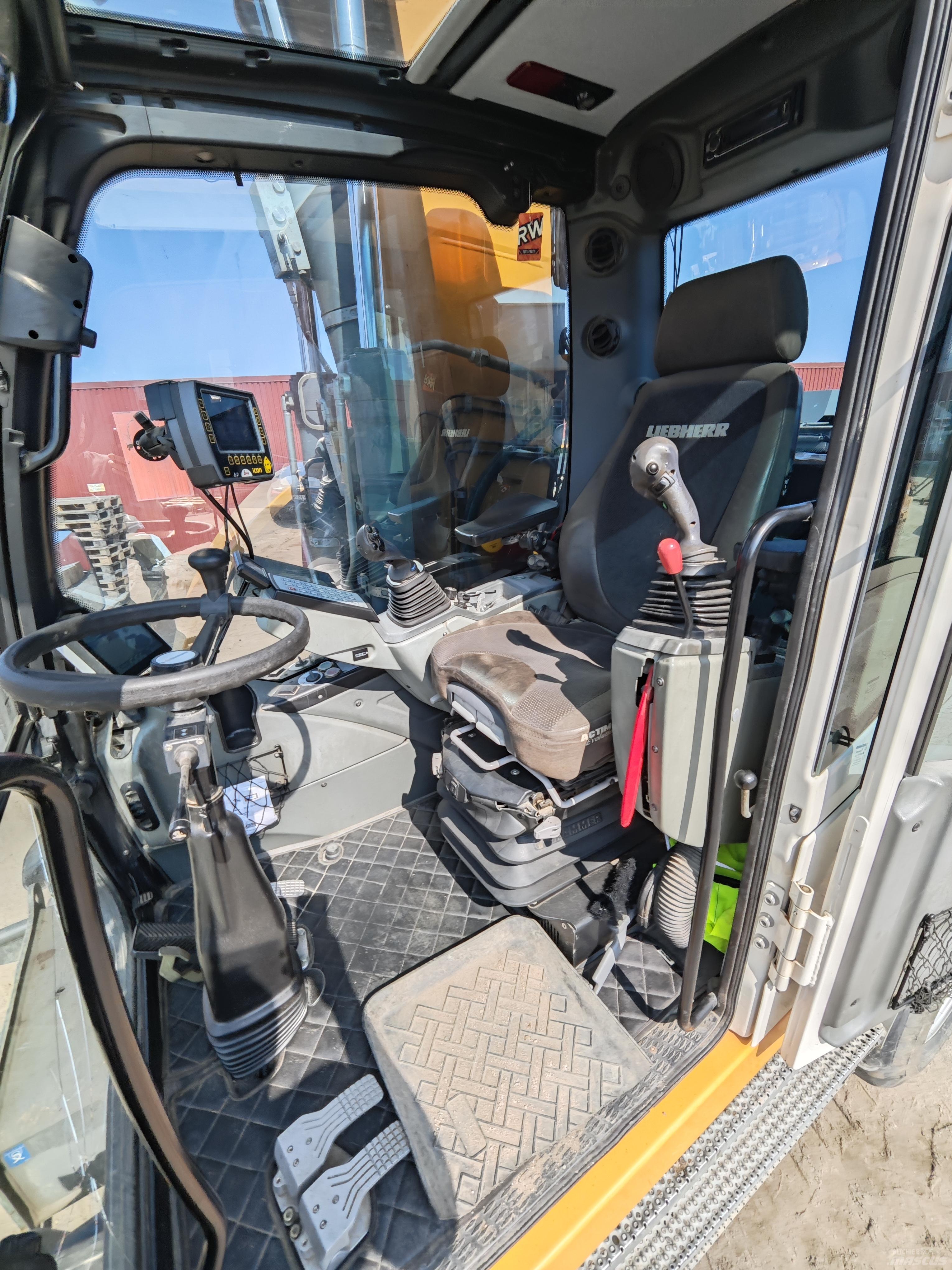 Liebherr 914 C Ekskavatori uz riteņiem