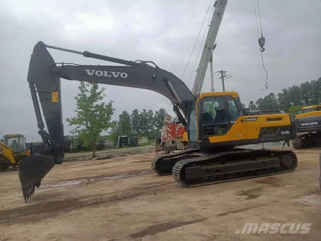 Volvo EC 240 DL Kāpurķēžu ekskavatori