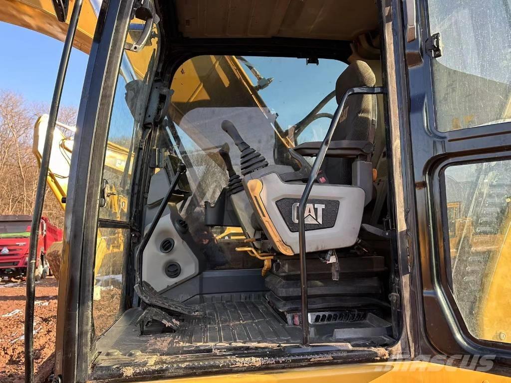CAT 320 GC Kāpurķēžu ekskavatori